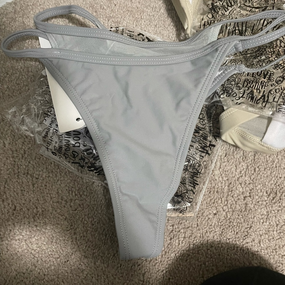 Boutine LA bathing suits - Picture 4 of 6